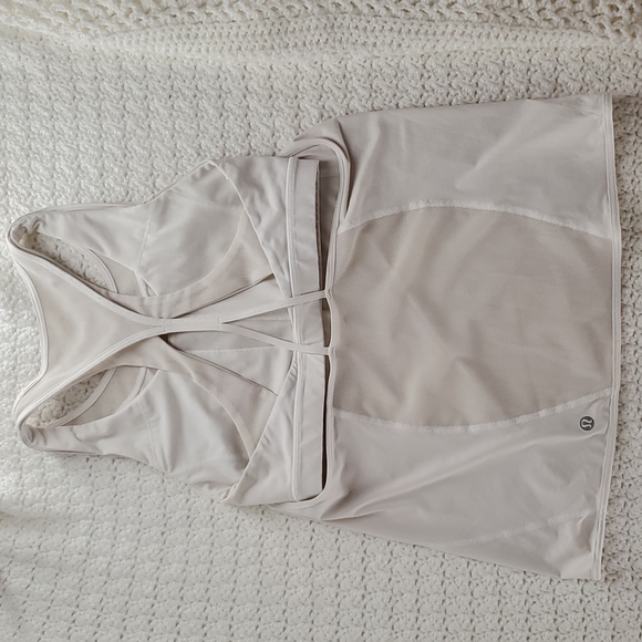 Lululemon: Strappy Backed, White Top with Sport Bra - Picture 7 of 8